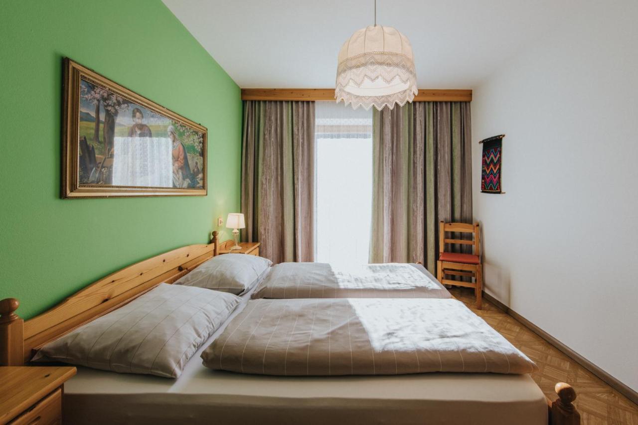 Residence Obermoarhof - Family Apartments With Pool & Playground ヴァンドーイエス エクステリア 写真