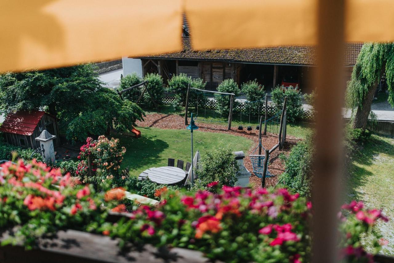 Residence Obermoarhof - Family Apartments With Pool & Playground ヴァンドーイエス エクステリア 写真