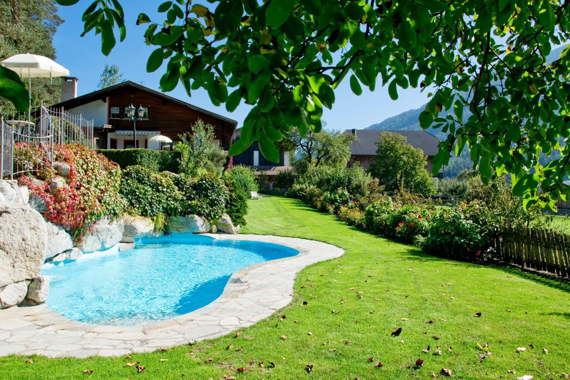 Residence Obermoarhof - Family Apartments With Pool & Playground ヴァンドーイエス エクステリア 写真