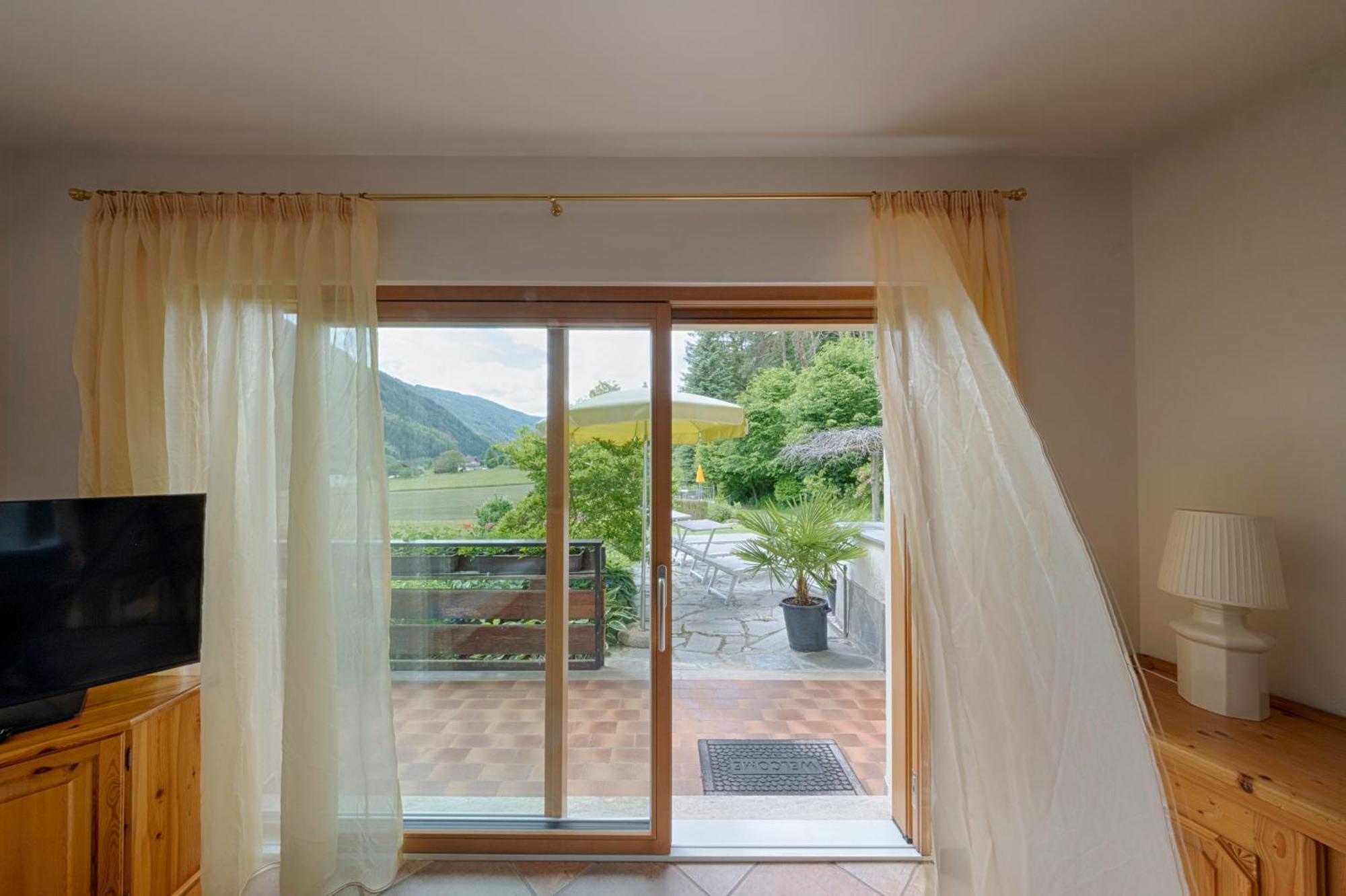 Residence Obermoarhof - Family Apartments With Pool & Playground ヴァンドーイエス エクステリア 写真