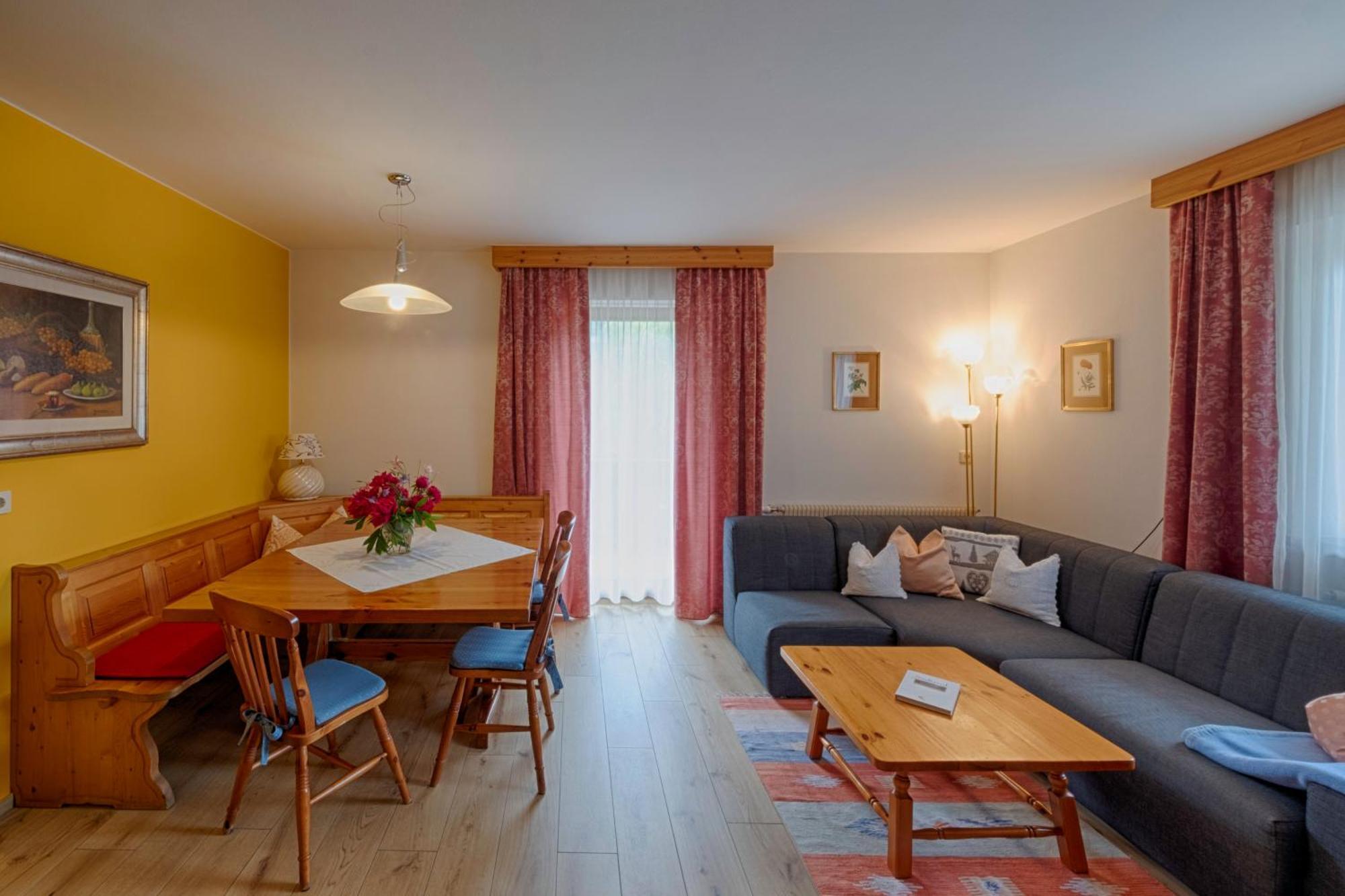 Residence Obermoarhof - Family Apartments With Pool & Playground ヴァンドーイエス エクステリア 写真